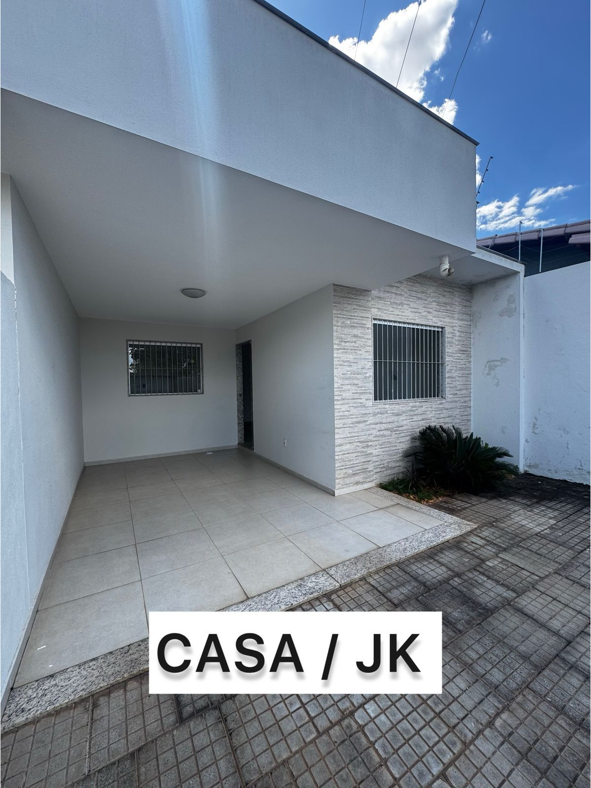 VENDO LINDA CASA, no JK - em Sete Lagoas, MG