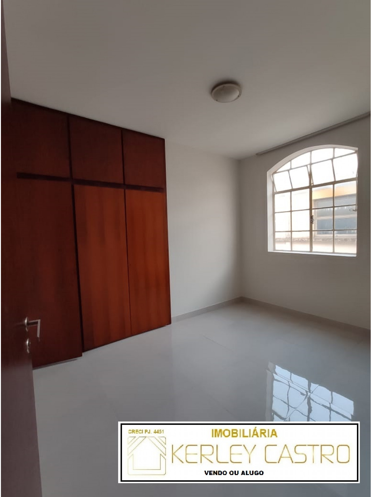 VENDO APARTAMENTO-CENTRO