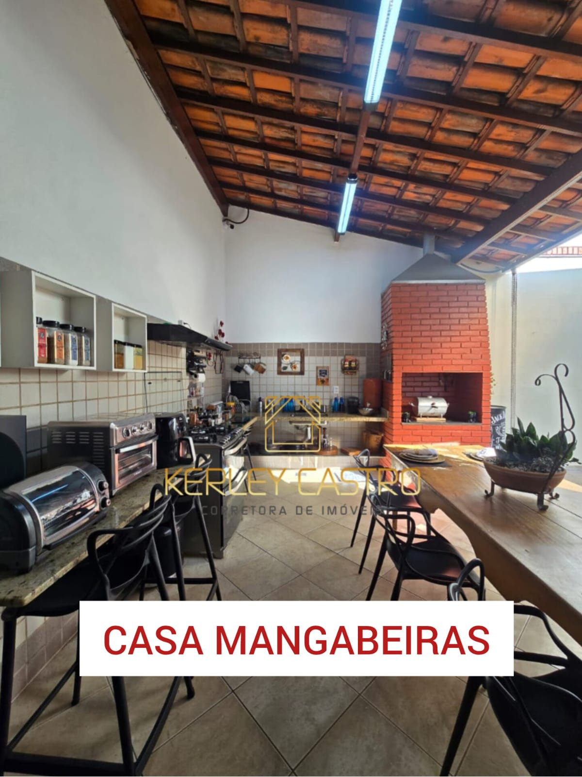 ALUGO ÓTIMA CASA - 03 QUARTOS/01 SUÍTE - ÁREA GOURMET -  MANGABEIRAS, em Sete Lagoas,MG