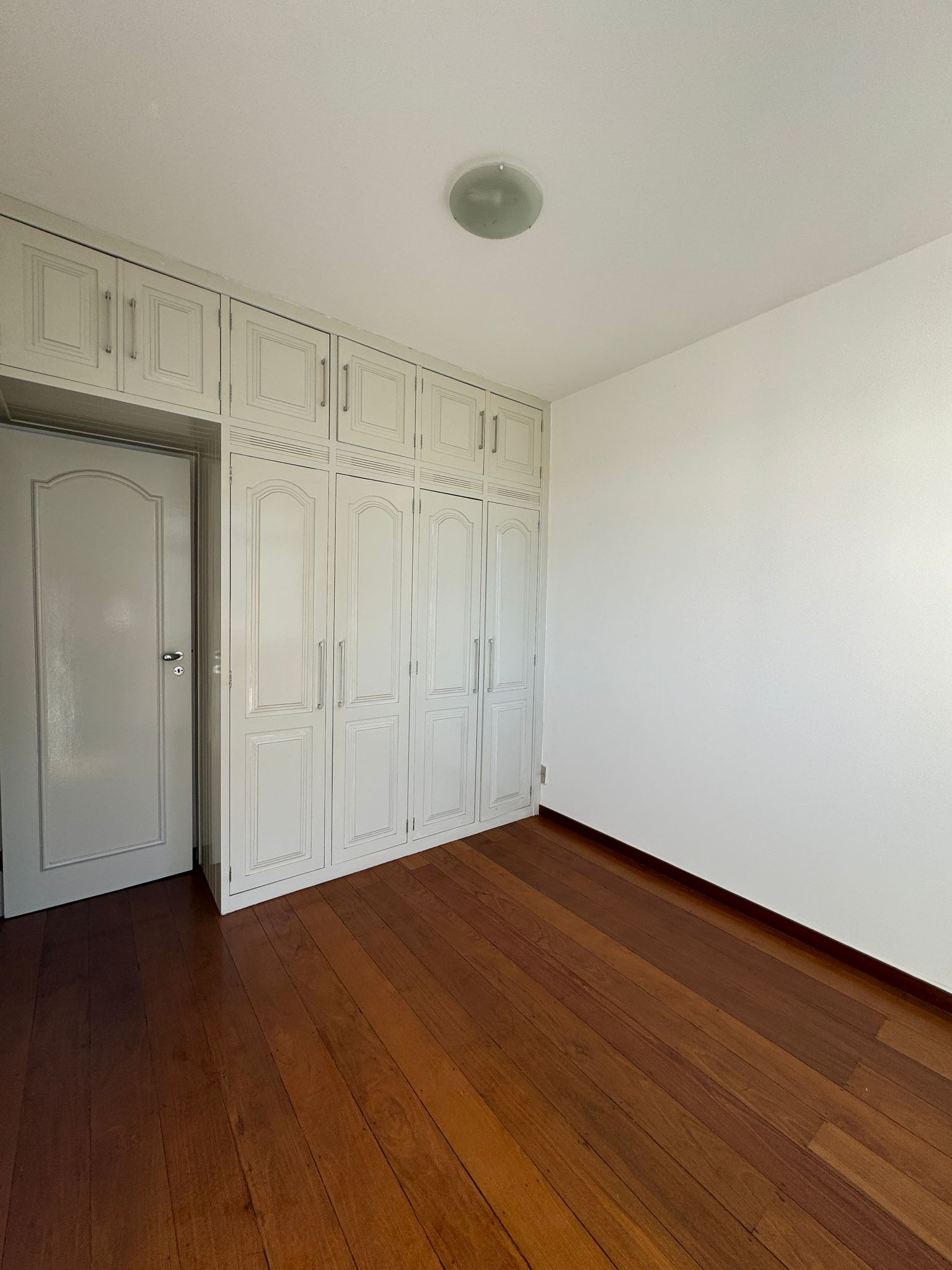 VENDO ÓTIMO APTO-COBERTURA, COM MARAVILHOSA VISTA-CENTRO-Sete Lagoas