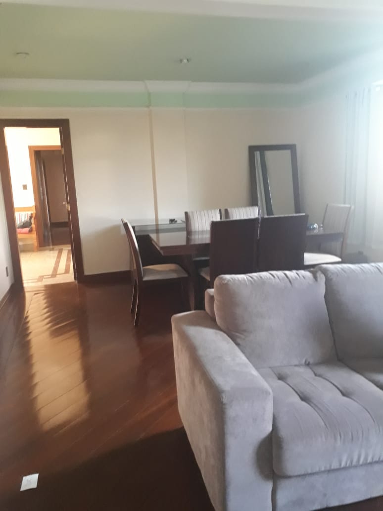 VENDO APARTAMENTO ESPAÇOSO-CENTRO-Sete Lagoas, MG! 