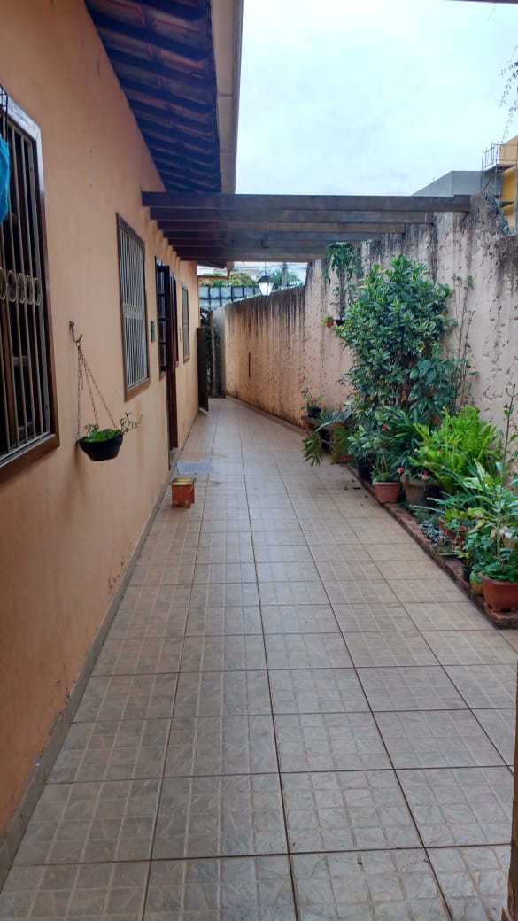 VENDO CASA-BOA VISTA-CENTRO
