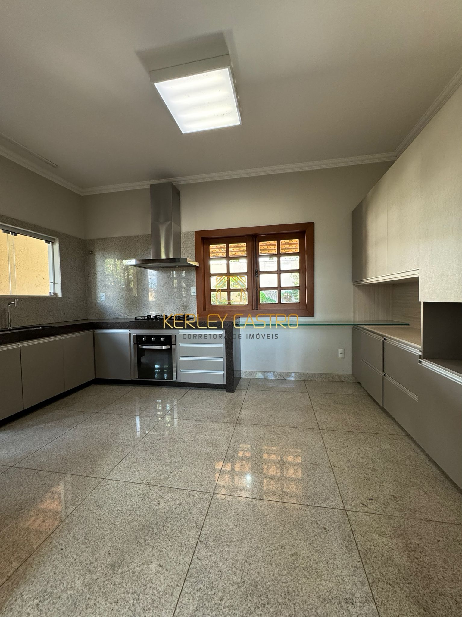 VENDO LINDA CASA-IPORANGA