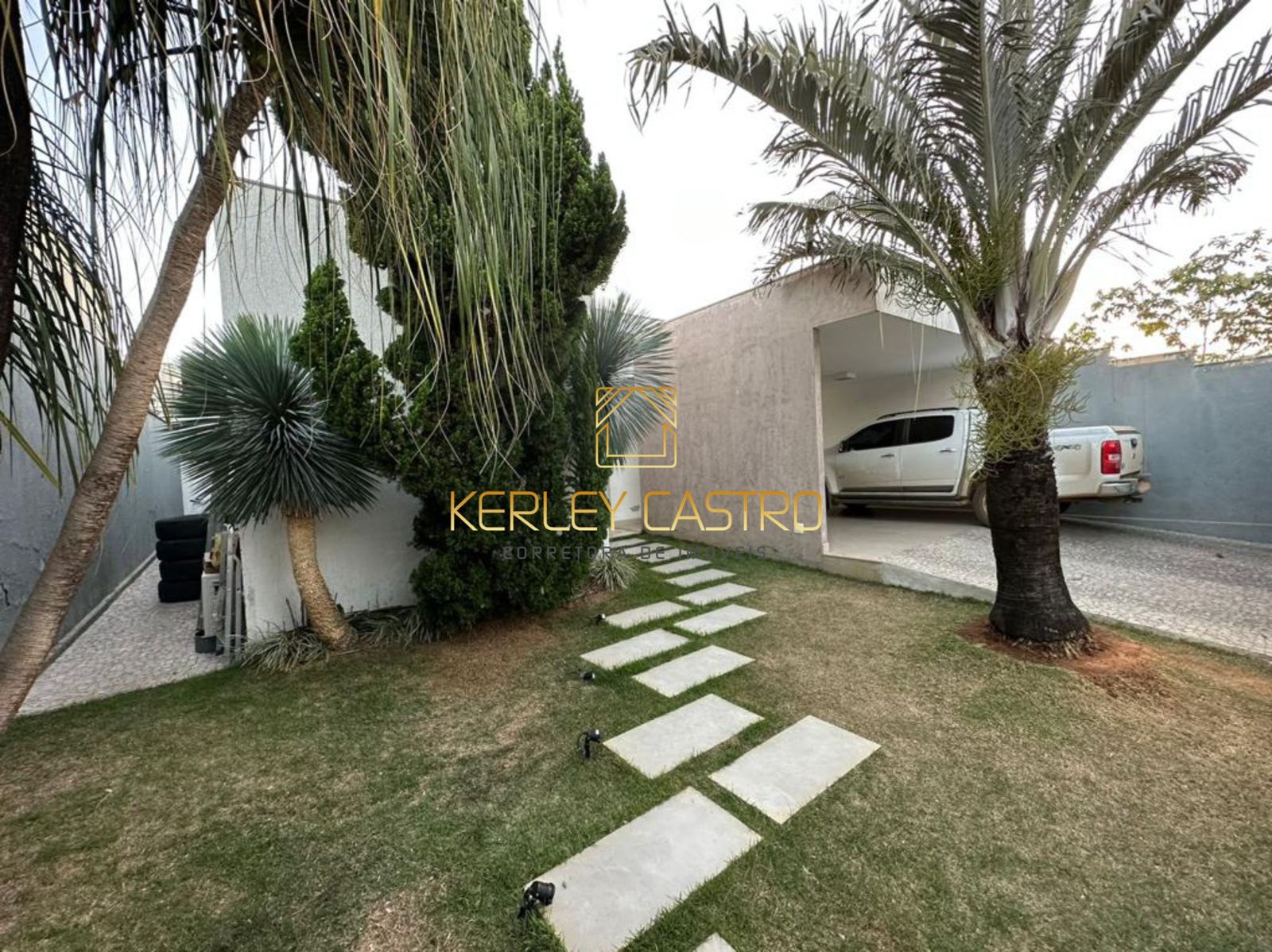 VENDO MARAVILHOSA CASA C/ PISCINA-JARDIM EUROPA-Sete Lagoas,MG