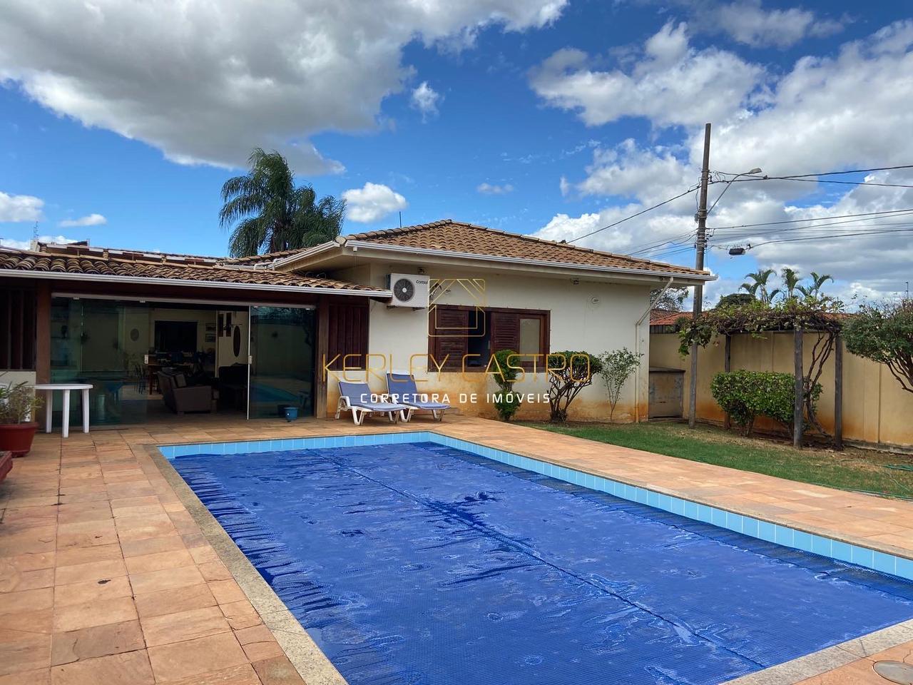 VENDO CASA COM PISCINA AQUECIDA-PANORAMA