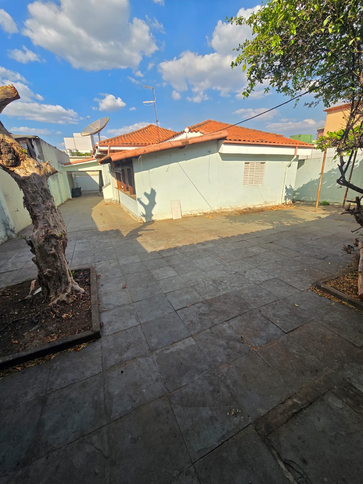 VENDO CASA ANTIGA-04 QUARTOS-SÃO GERALDO-Sete Lagoas,MG!