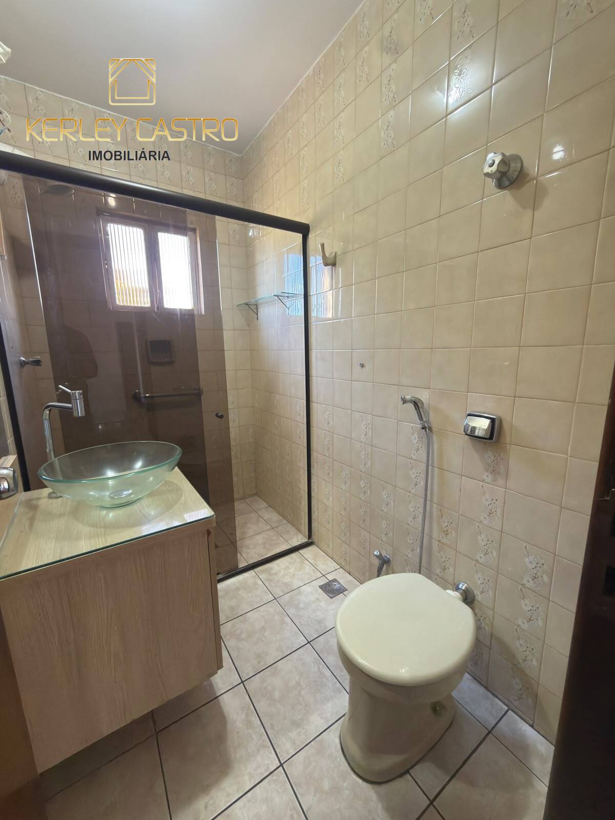 Vendo lindo apartamento com área privativa no bairro Canaã - Sete Lagoas, MG! Vendo lindo apartamento com área privativa no bairro Canaã - Sete Lagoas, MG!