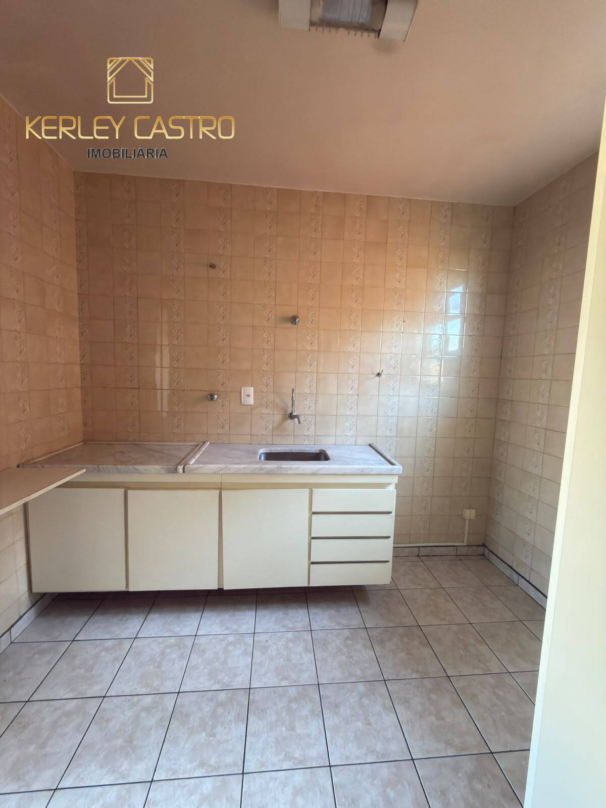 Vendo lindo apartamento com área privativa no bairro Canaã - Sete Lagoas, MG! Vendo lindo apartamento com área privativa no bairro Canaã - Sete Lagoas, MG!