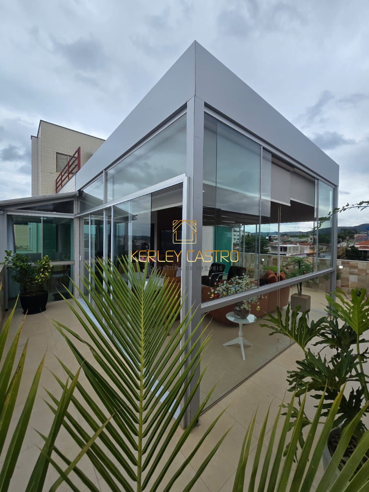 VENDO LINDA COBERTURA-CENTRO - Sete Lagoas