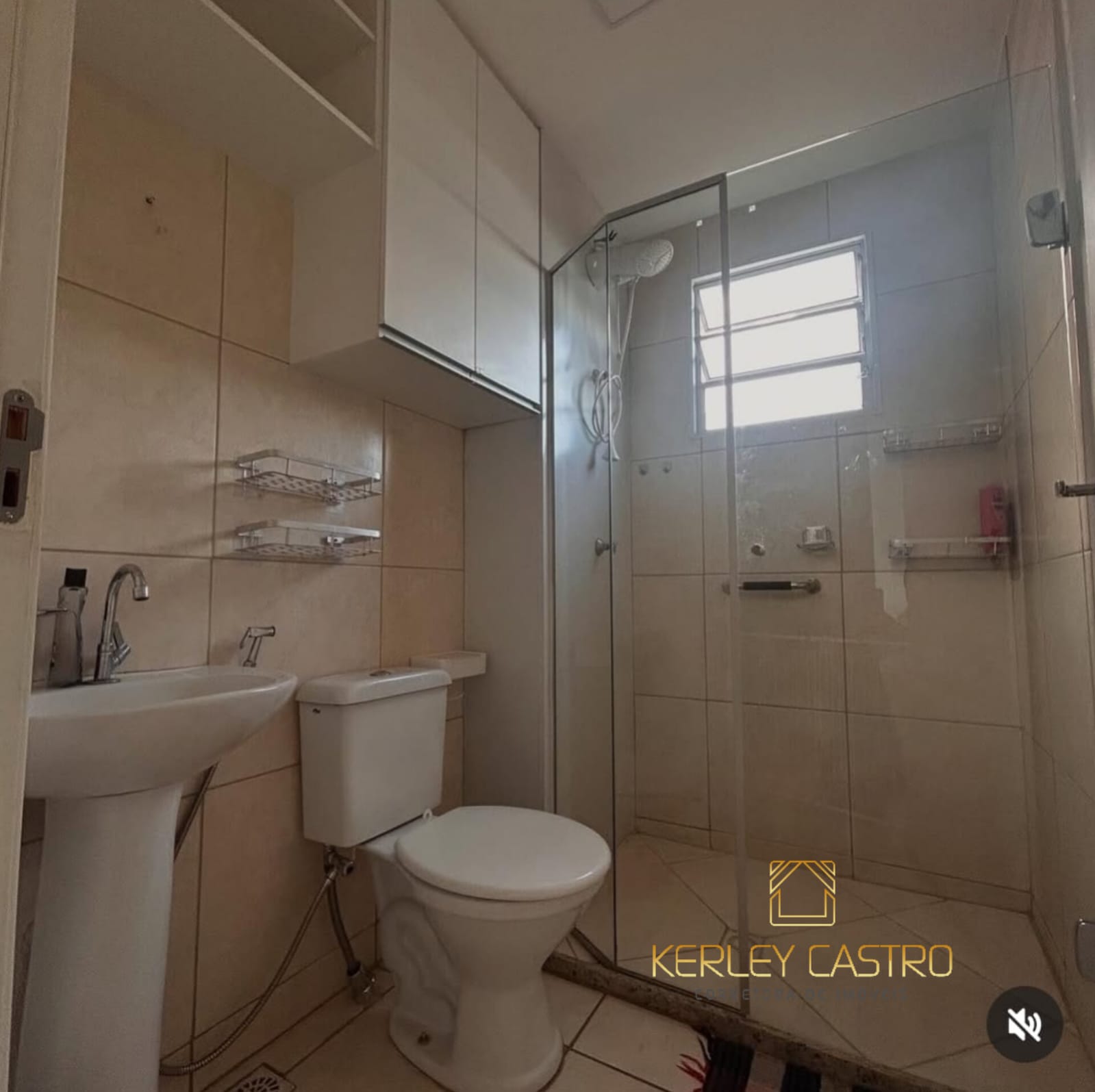 VENDO APTO DE 02 QUARTOS - CONDOMÍNO POSSUI PISCINA, ÁREA DE LAZER... - IPORANGA-Sete Lagoas,MG!