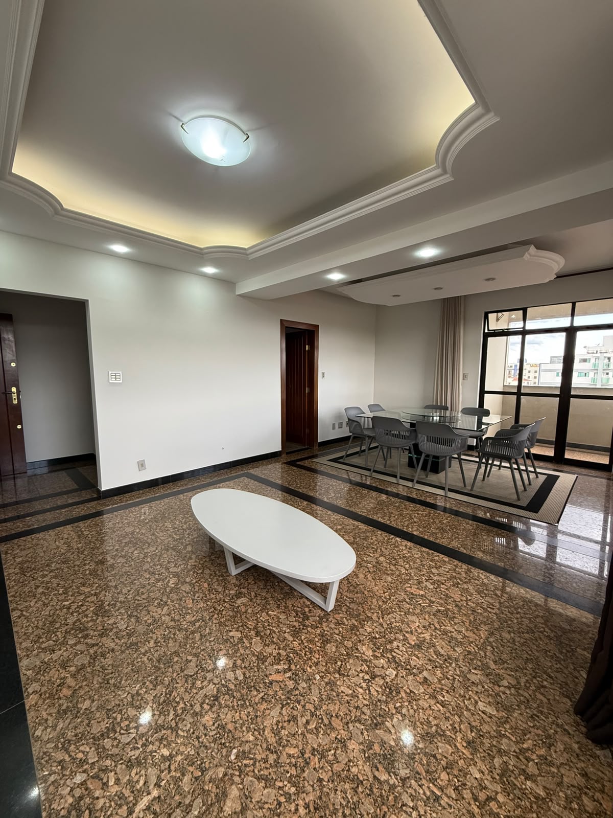 VENDO OU ALUGO, AMPLO APARTAMENTO NO BAIRRO JARDIM ARIZONA VENDO OU ALUGO, AMPLO APARTAMENTO NO BAIRRO JARDIM ARIZONA
