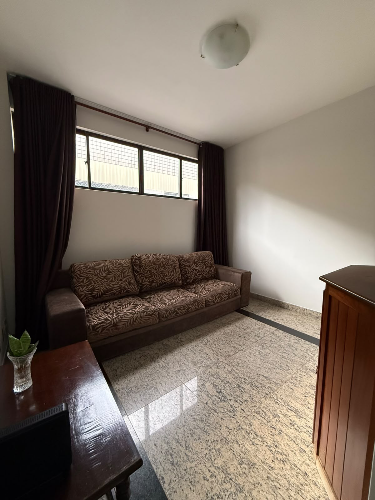 VENDO OU ALUGO, AMPLO APARTAMENTO NO BAIRRO JARDIM ARIZONA VENDO OU ALUGO, AMPLO APARTAMENTO NO BAIRRO JARDIM ARIZONA