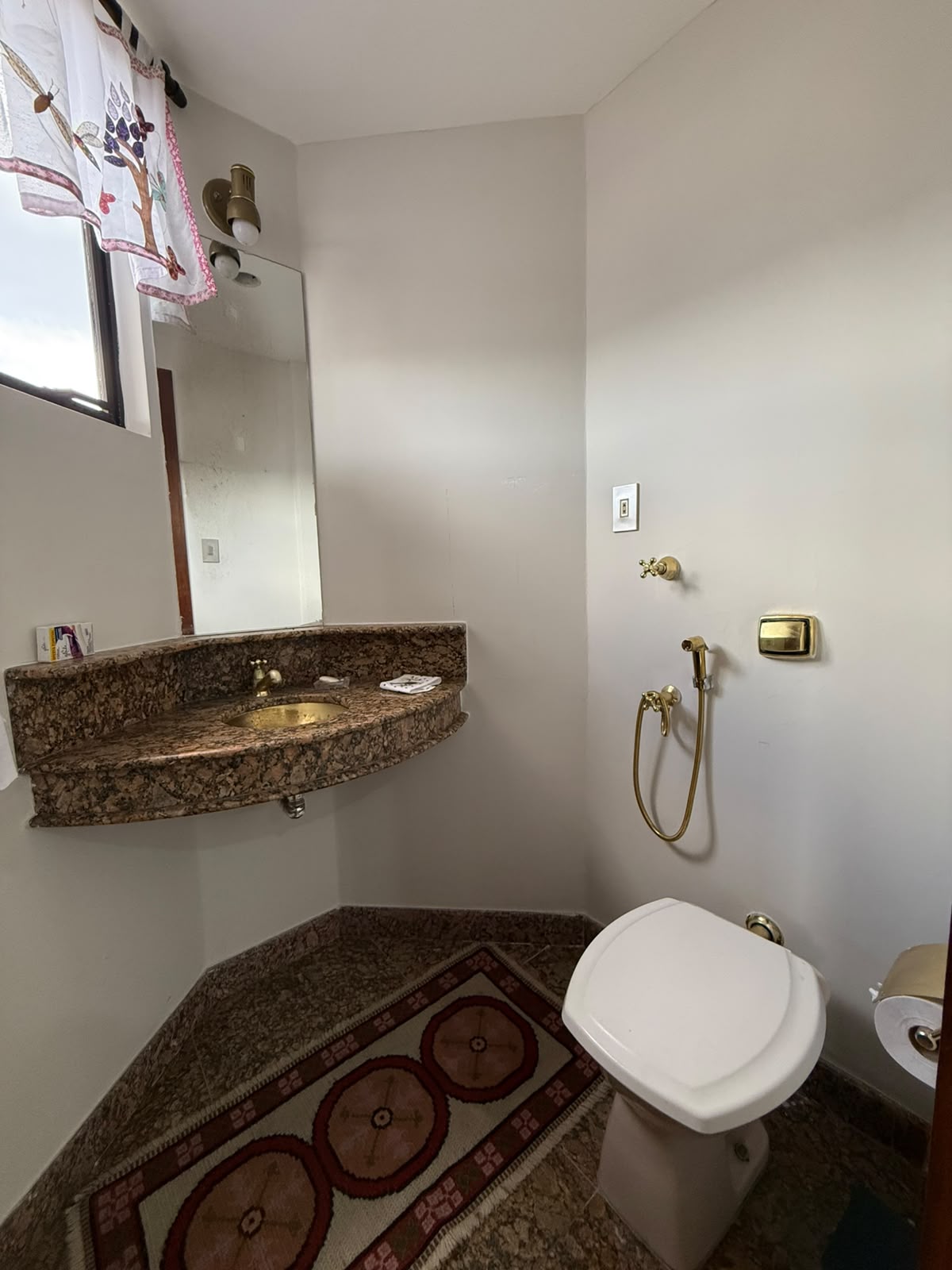 VENDO OU ALUGO, AMPLO APARTAMENTO NO BAIRRO JARDIM ARIZONA VENDO OU ALUGO, AMPLO APARTAMENTO NO BAIRRO JARDIM ARIZONA