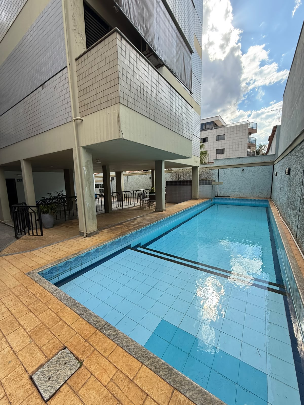 VENDO OU ALUGO, AMPLO APARTAMENTO NO BAIRRO JARDIM ARIZONA VENDO OU ALUGO, AMPLO APARTAMENTO NO BAIRRO JARDIM ARIZONA