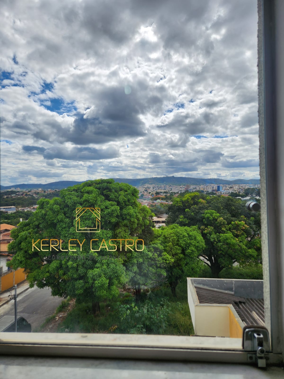 VENDO APTO/COBERTURA-COM MARAVILHOSA VISTA PARA A CIDADE E SERRA!! PROGRESSO-em Sete Lagoas,MG !! VENDO APTO/COBERTURA-COM MARAVILHOSA VISTA PARA A CIDADE E SERRA!! PROGRESSO-em Sete Lagoas,MG !!
