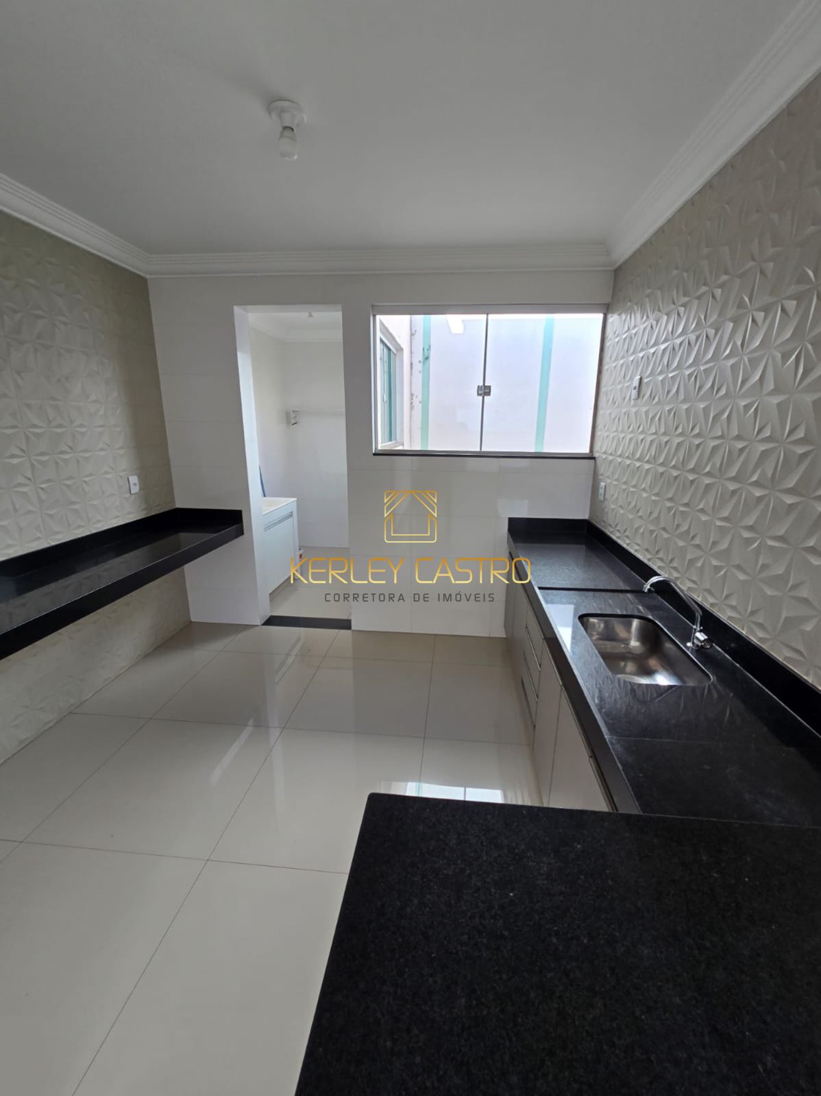 VENDO LINDO APARTAMENTO NO MANGABEIRAS