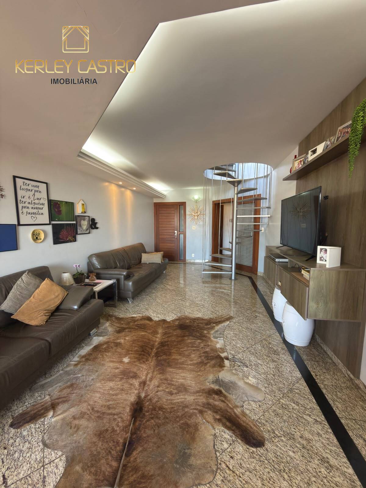 VENDO APARTAMENTO COBERTURA NO BAIRRO JARDIM CAMBUÍ- Sete Lagoas, MG! VENDO APARTAMENTO COBERTURA NO BAIRRO JARDIM CAMBUÍ- Sete Lagoas, MG!