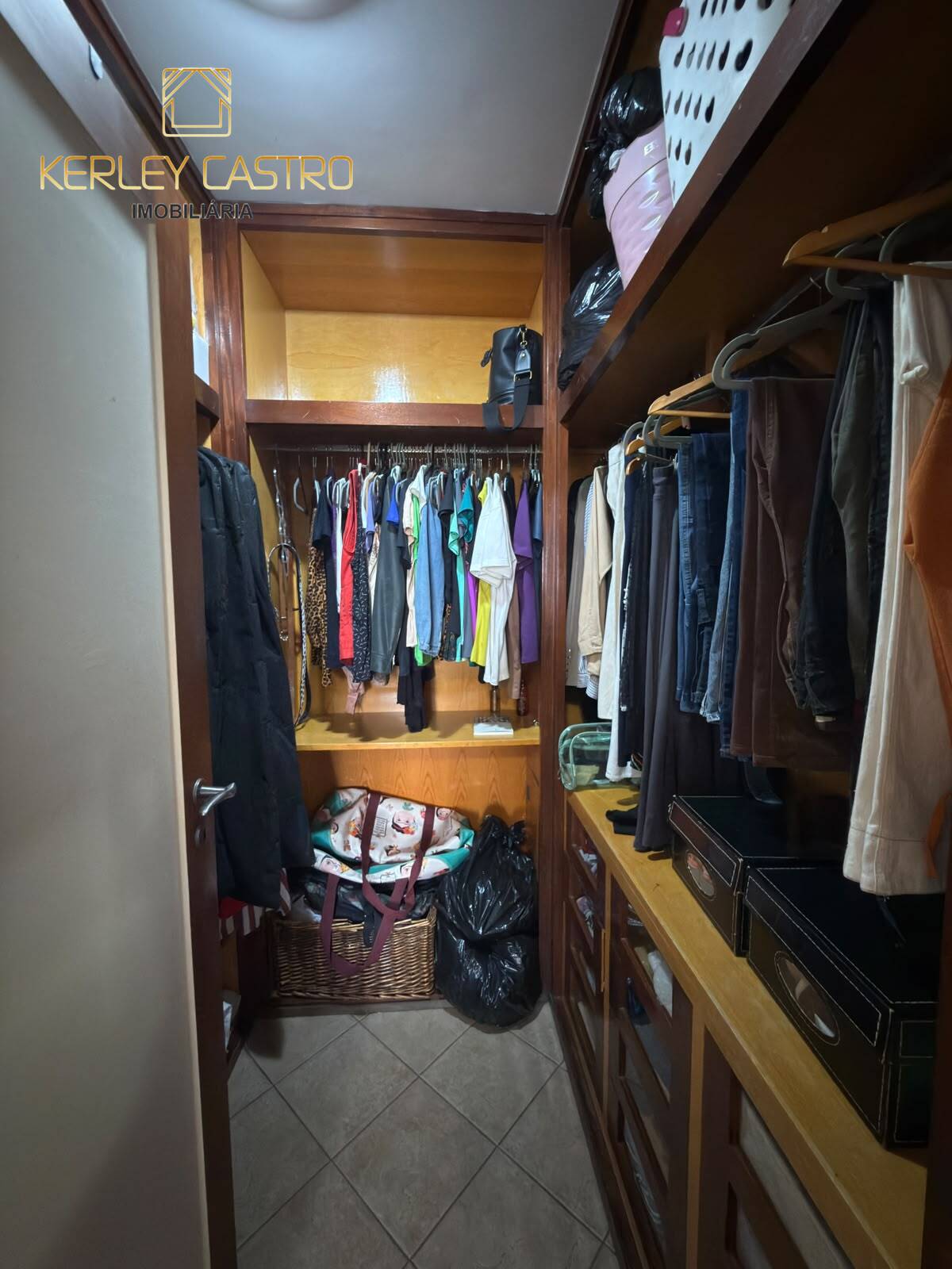 VENDO APARTAMENTO COBERTURA NO BAIRRO JARDIM CAMBUÍ- Sete Lagoas, MG! VENDO APARTAMENTO COBERTURA NO BAIRRO JARDIM CAMBUÍ- Sete Lagoas, MG!
