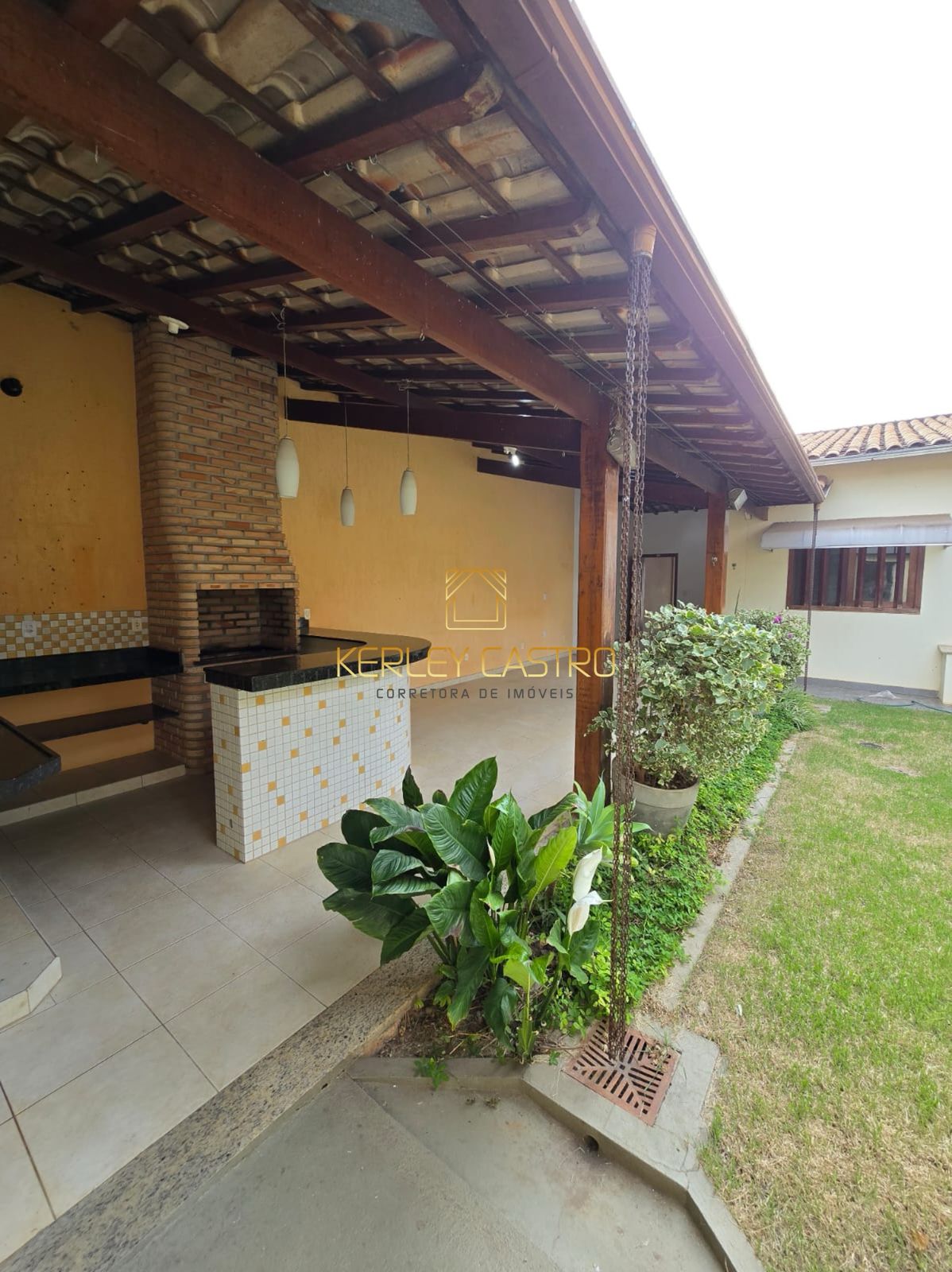 VENDO ÓTIMA CASA NO JARDIM ARIZONA