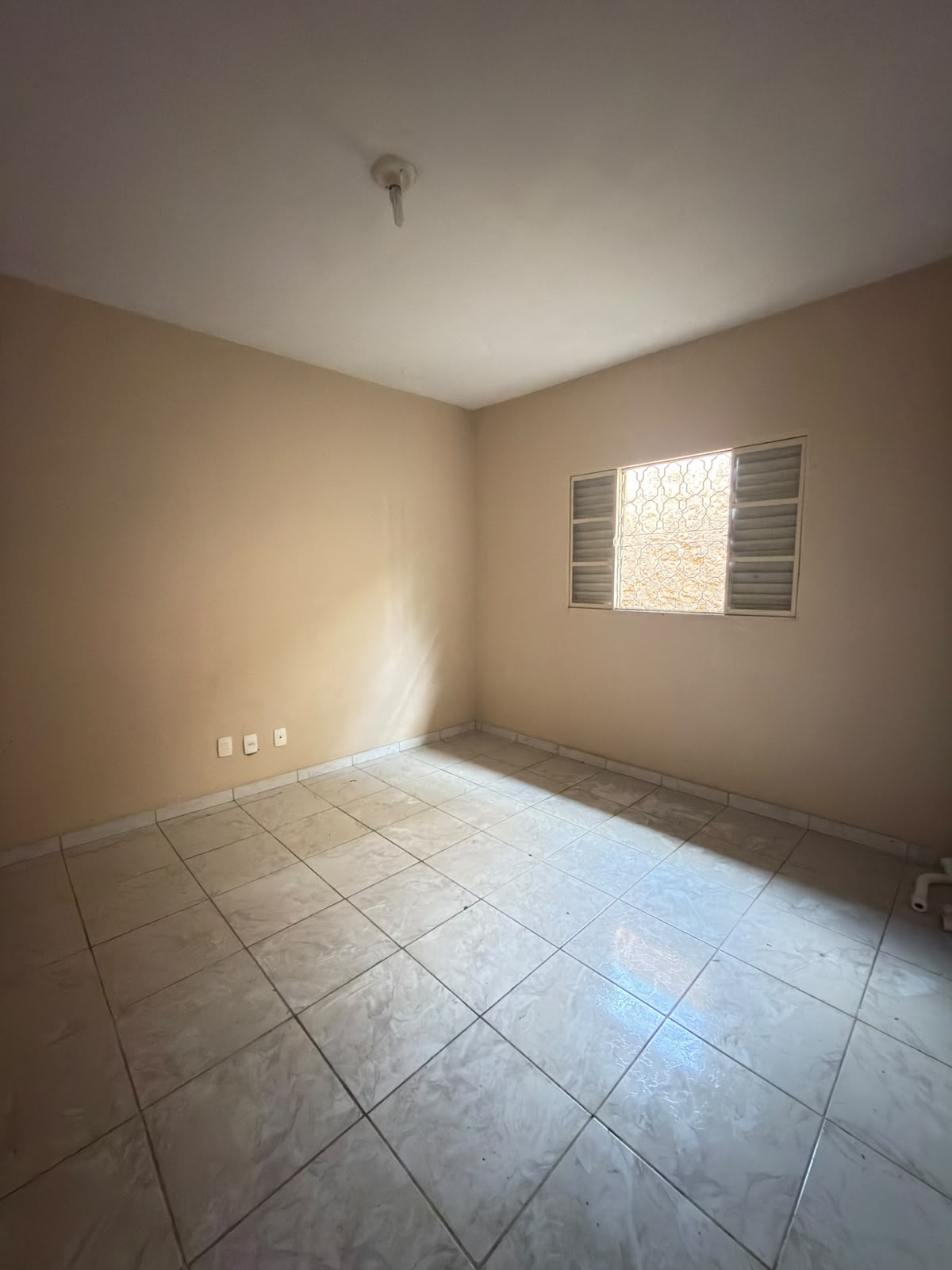 VENDO CASA EM LOTE DE 360 M² NO "VARZEA" VENDO CASA EM LOTE DE 360 M² NO "VARZEA"
