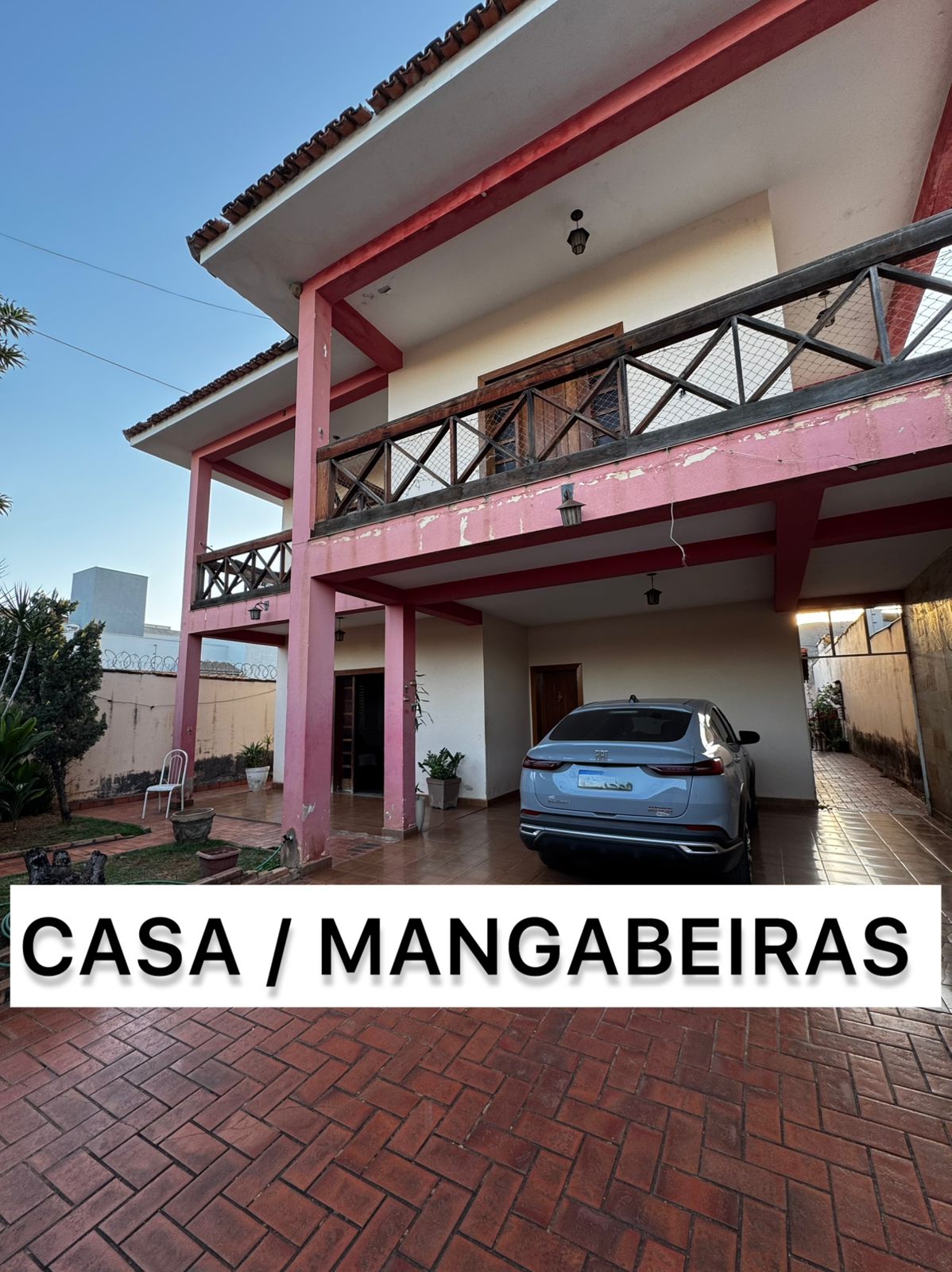 CASA AMPLA NO BAIRRO MANGABEIRAS