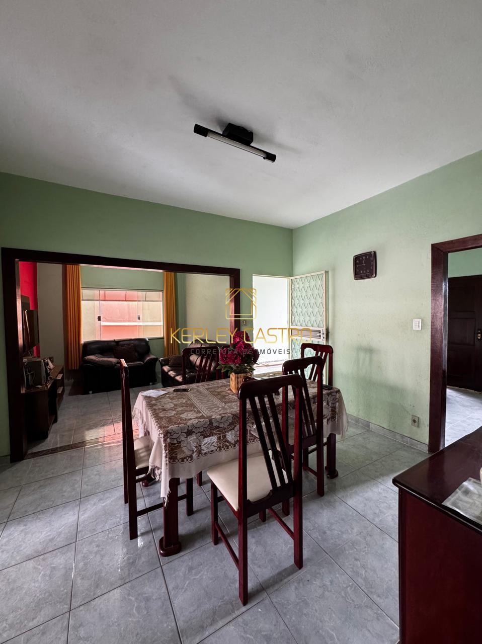 Vendo ótima casa no São Cristóvão 
