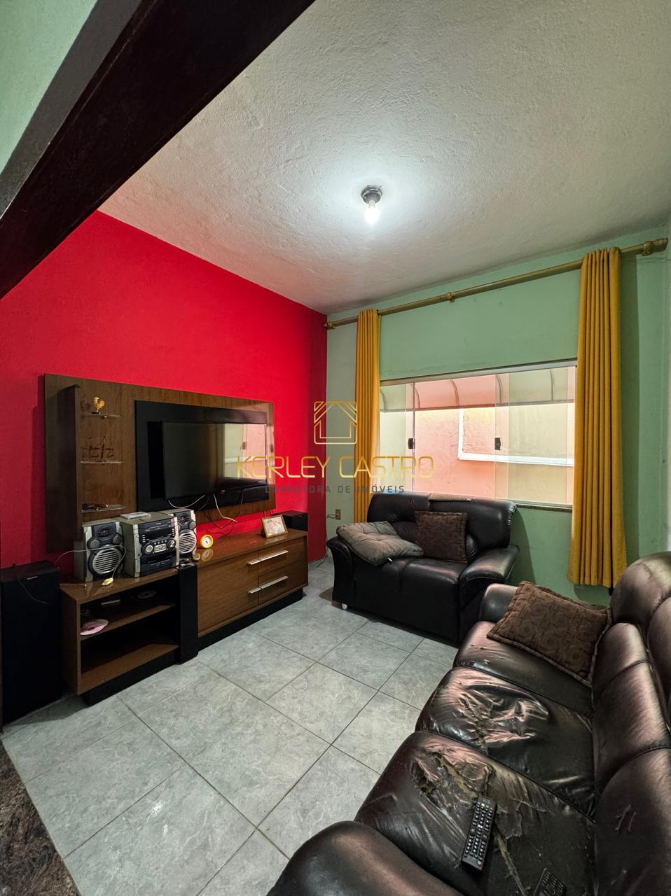 Vendo ótima casa no São Cristóvão 