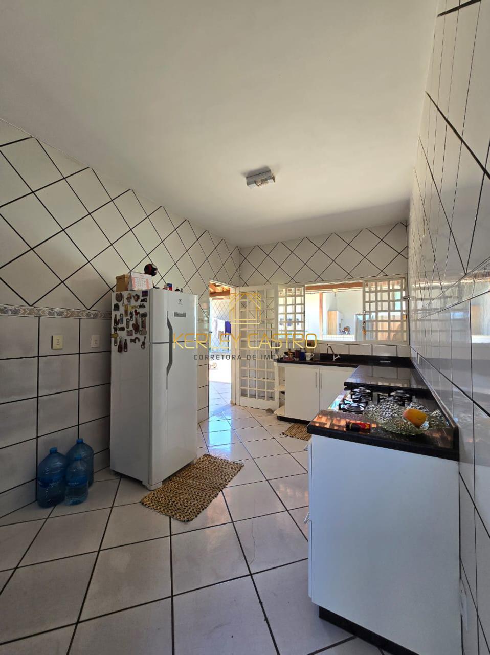 CASA COM QUATRO QUARTOS NO SÃO FRANCISCO CASA COM QUATRO QUARTOS NO SÃO FRANCISCO