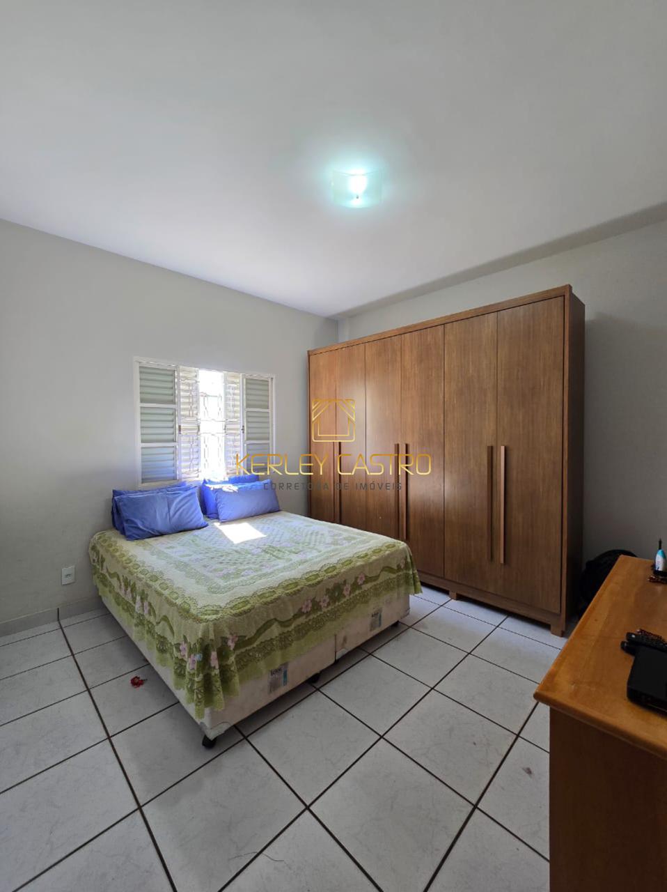 CASA COM QUATRO QUARTOS NO SÃO FRANCISCO CASA COM QUATRO QUARTOS NO SÃO FRANCISCO