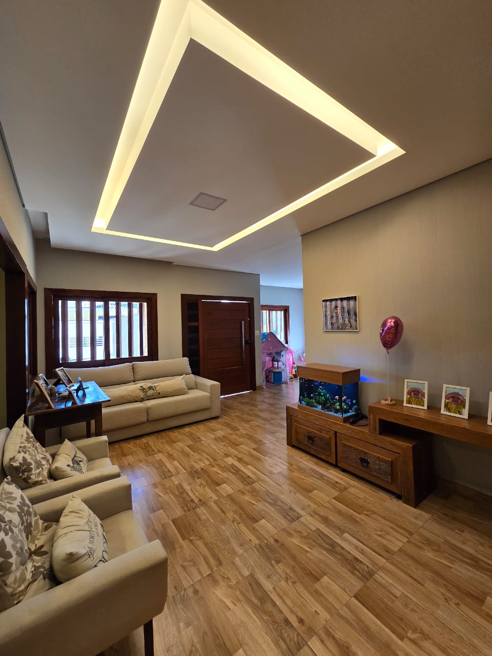 LINDA CASA COM ÁREA DE LAZER NO SÃO PEDRO