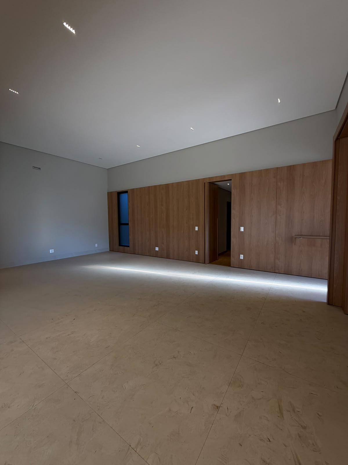 VENDO CASA DE ALTO PADRÃO NO RESIDENCIAL VEREDAS VENDO CASA DE ALTO PADRÃO NO RESIDENCIAL VEREDAS