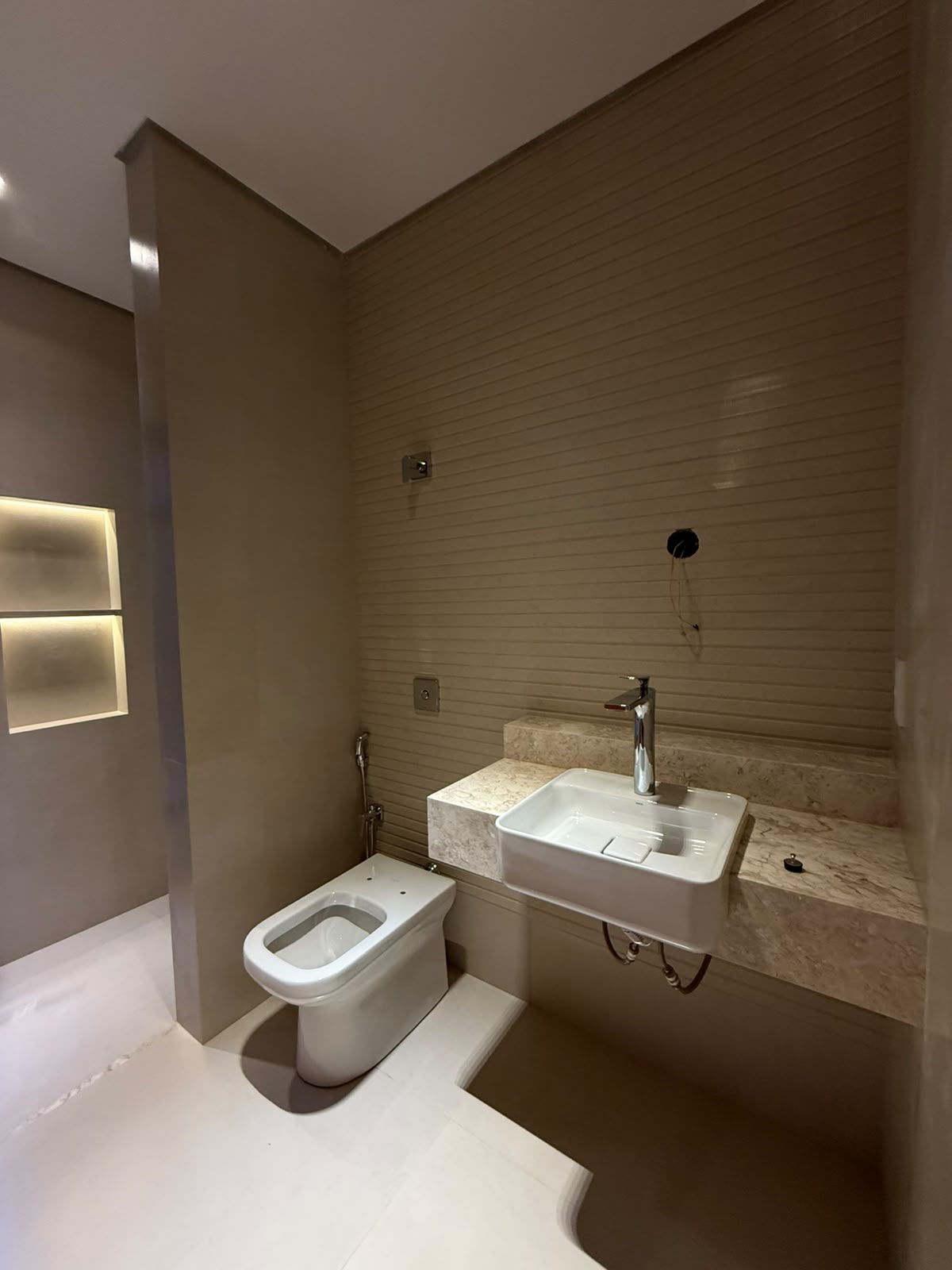 VENDO CASA DE ALTO PADRÃO NO RESIDENCIAL VEREDAS VENDO CASA DE ALTO PADRÃO NO RESIDENCIAL VEREDAS