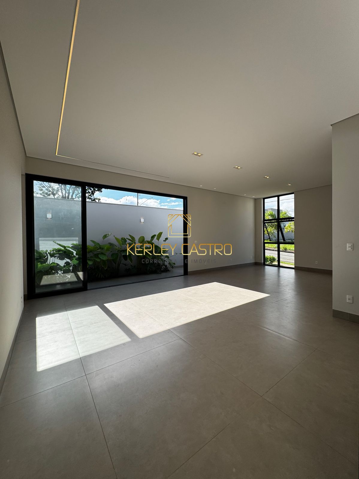 VENDO CASA-CONDOMÍNIO VEREDAS-em Sete Lagoas