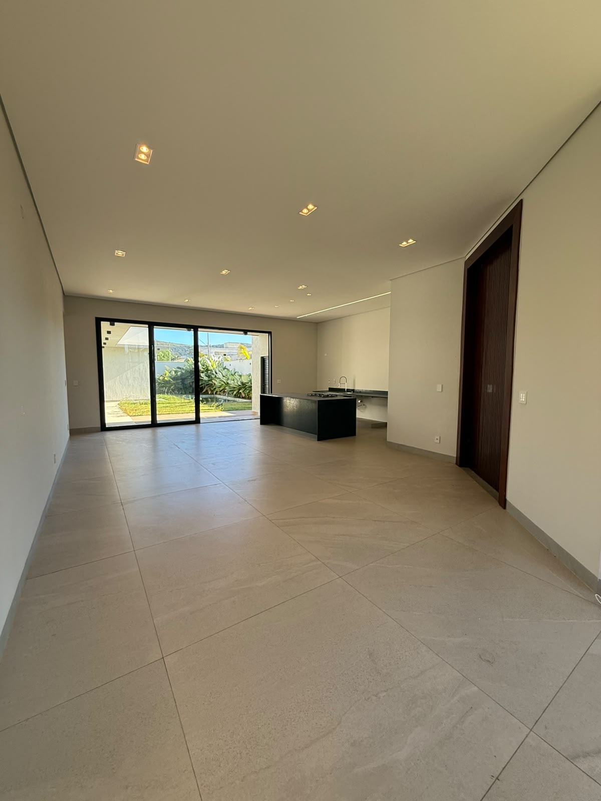 VENDO LINDA CASA-COND. RESIDENCIAL VEREDAS-Sete Lagoas, MG