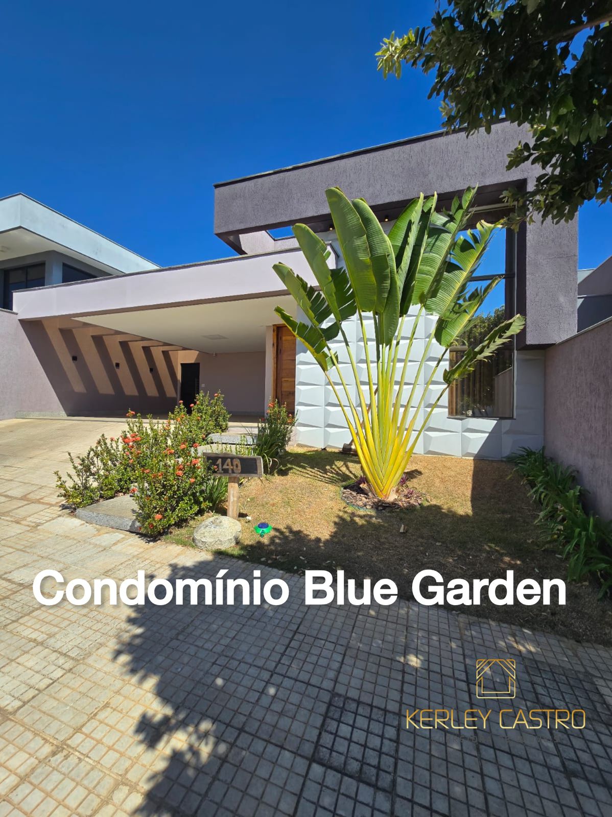 VENDO LINDA CASA NO CONDOMÍNIO BLUE GARDEN