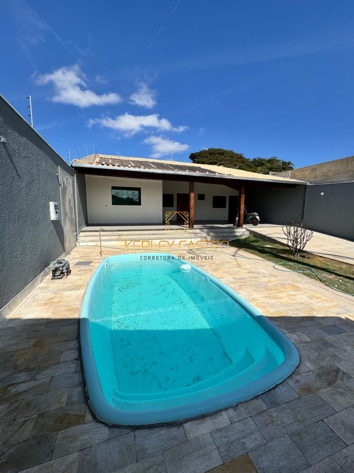 VENDO LINDA CASA C/ PISCINA AQUECIDA-CARMO II-Sete Lagoas, MG!