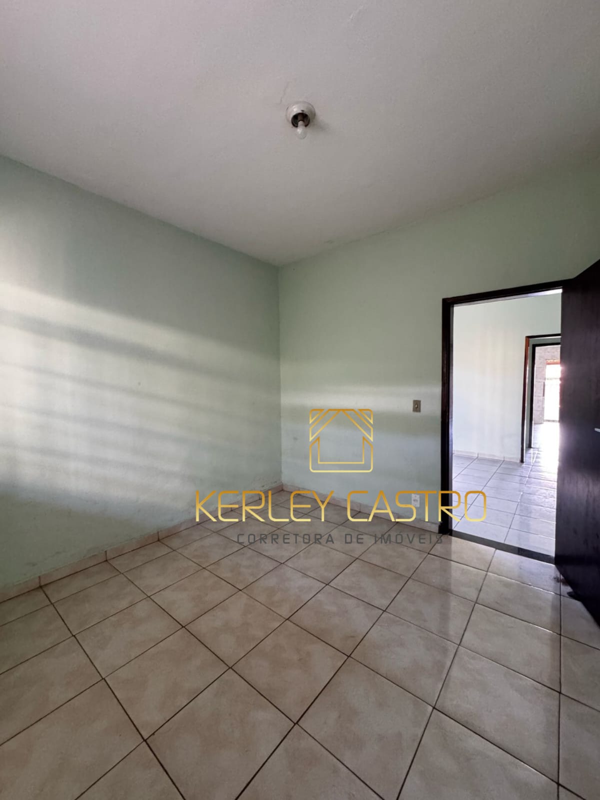 VENDO CASA-CARMO-Sete Lagoas,MG