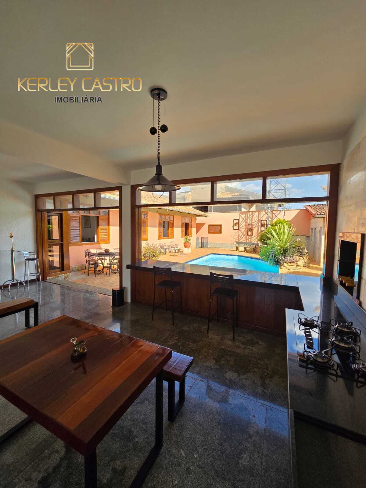 VENDO CASA ESPETACULAR NO BAIRRO NOSSA S. DO CARMO - Sete Lagoas, MG!