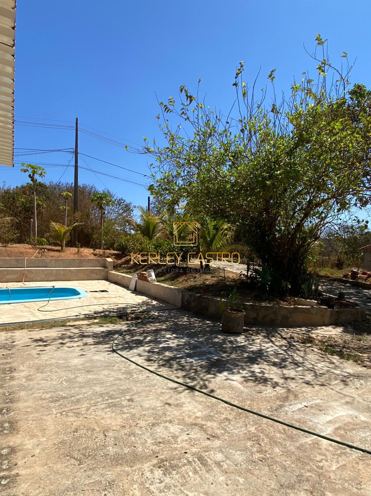 Vendo Casa em Chácara - no Condomínio Lagoa Nova 