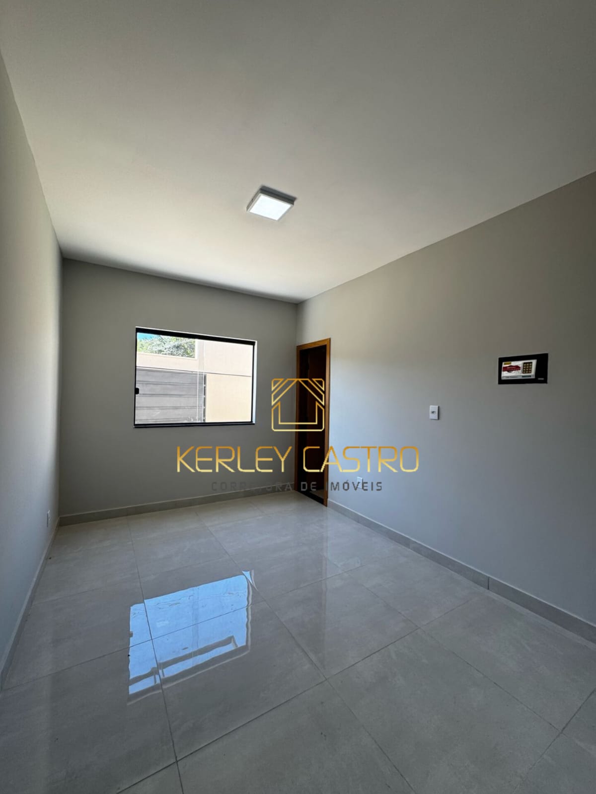 VENDO LINDA CASA NOVA C/ ÁREA GOURMET-COLORADO-em Sete Lagoas, MG