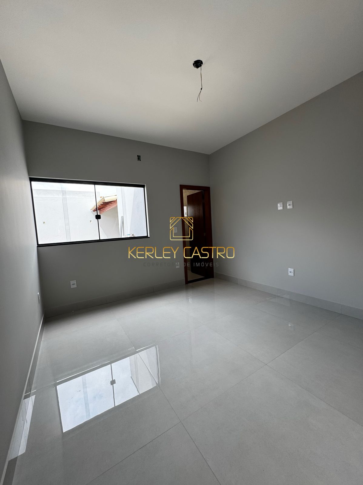 VENDO LINDA CASA - DONA DORA-Sete Lagoas,MG