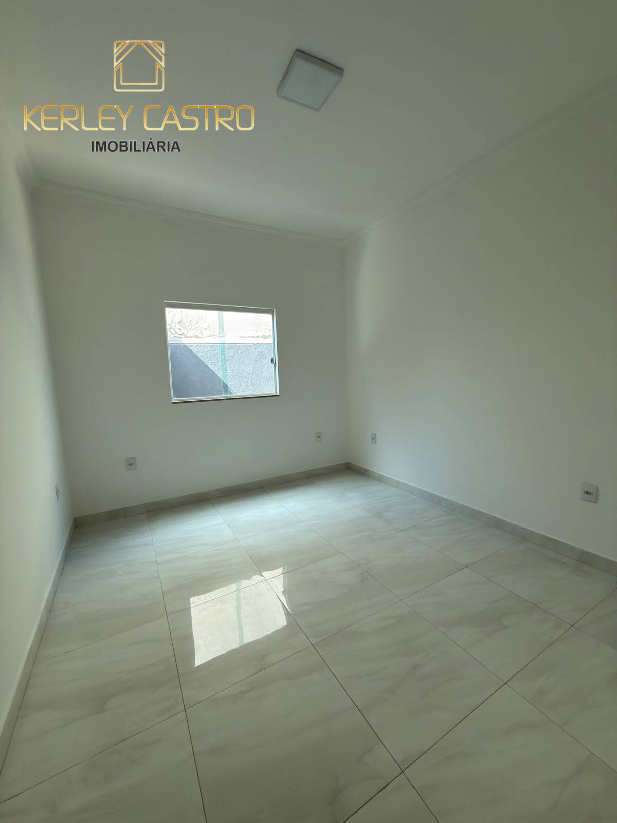 VENDO ÓTIMA CASA PRÓXIMA AO CENTRO NO BAIRRO DONA DORA- Sete Lagoas, MG! VENDO ÓTIMA CASA PRÓXIMA AO CENTRO NO BAIRRO DONA DORA- Sete Lagoas, MG!