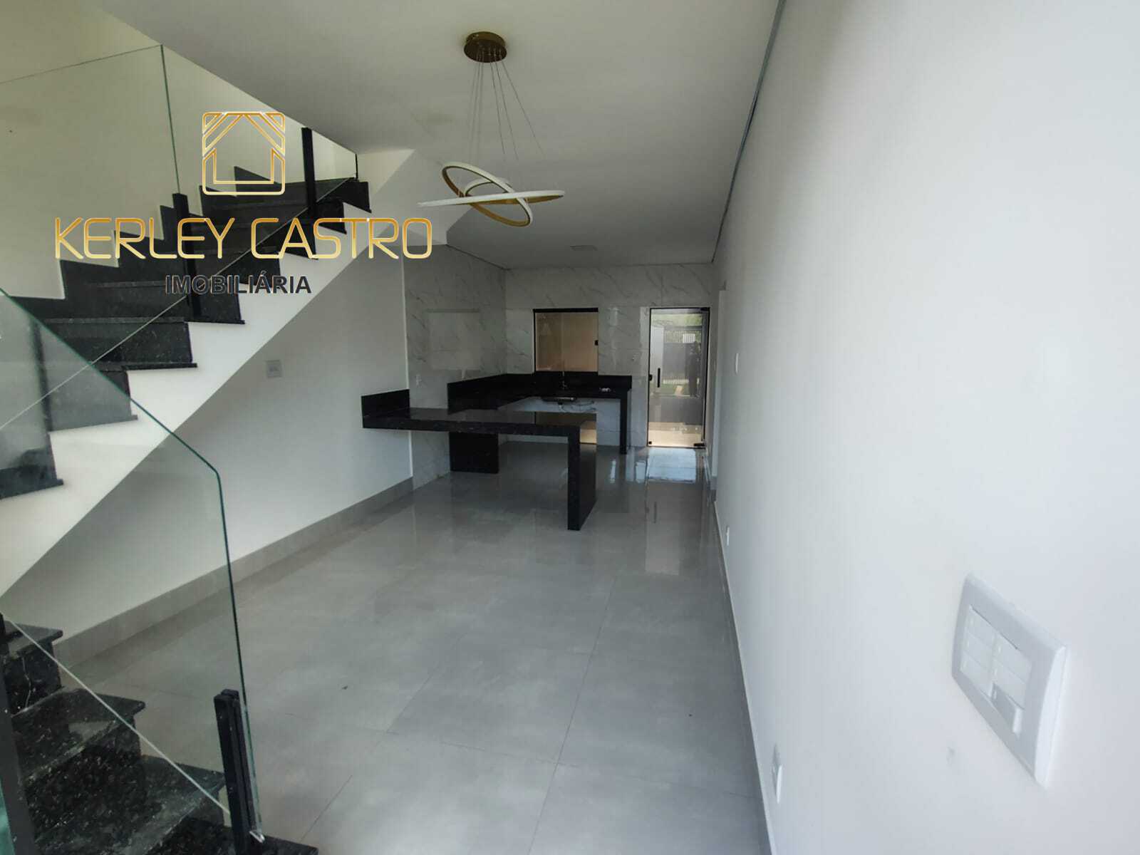 VENDO LINDA CASA DUPLEX NO BAIRRO FLÓRIDA- Sete Lagoas, MG! VENDO LINDA CASA DUPLEX NO BAIRRO FLÓRIDA- Sete Lagoas, MG!