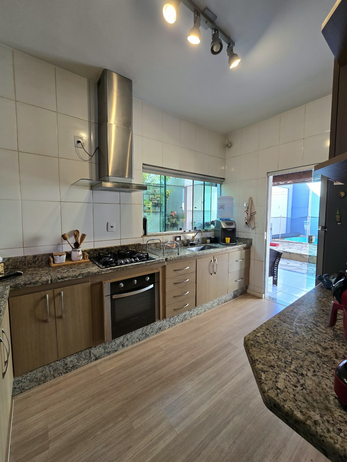 VENDO LINDA CASA COM PISCINA AQUECIDA NO BAIRRO IPORANGA- Sete Lagoas, MG! VENDO LINDA CASA COM PISCINA AQUECIDA NO BAIRRO IPORANGA- Sete Lagoas, MG!