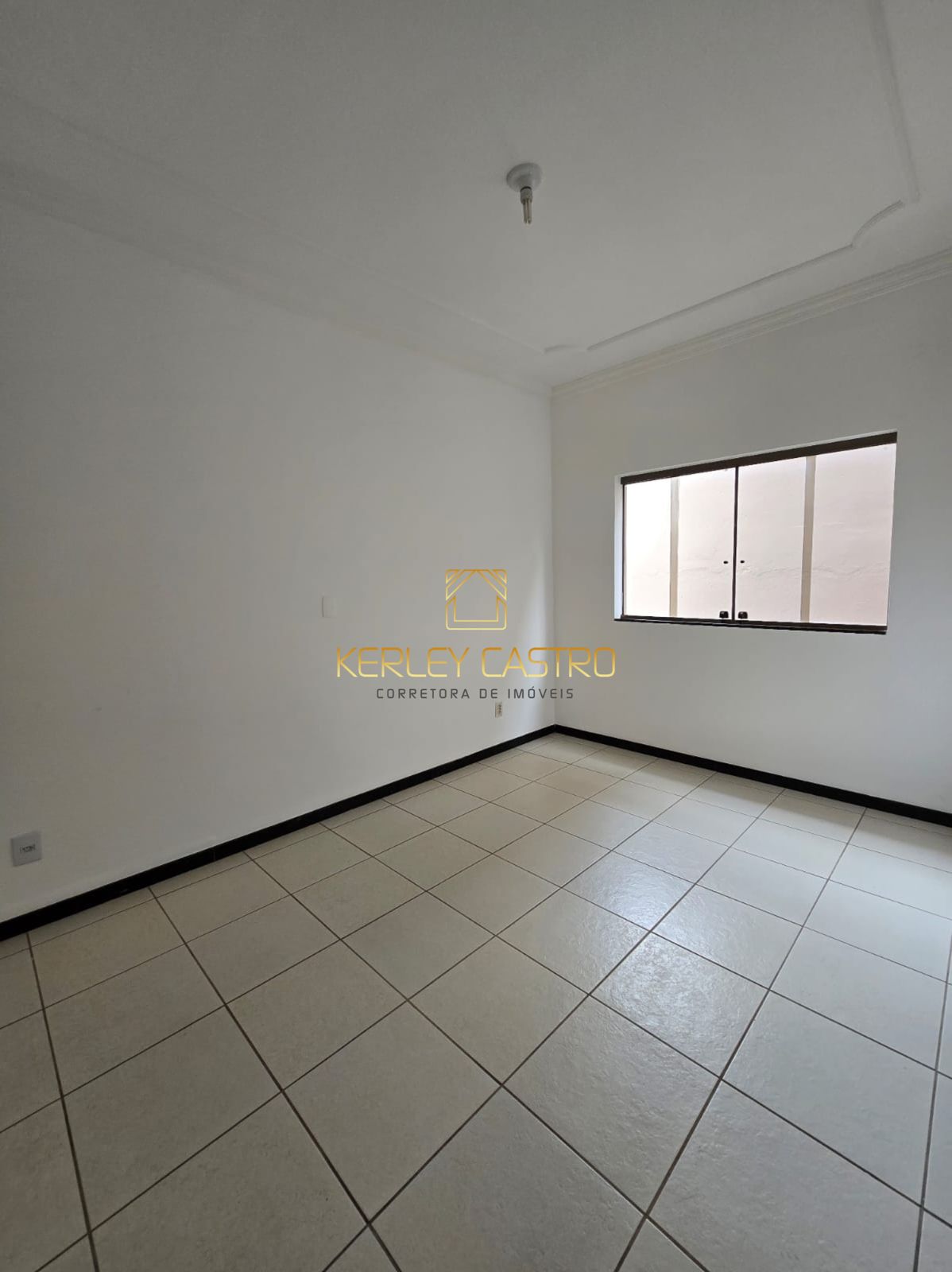VENDO LINDA CASA - IPORANGA - Sete Lagoas,MG
