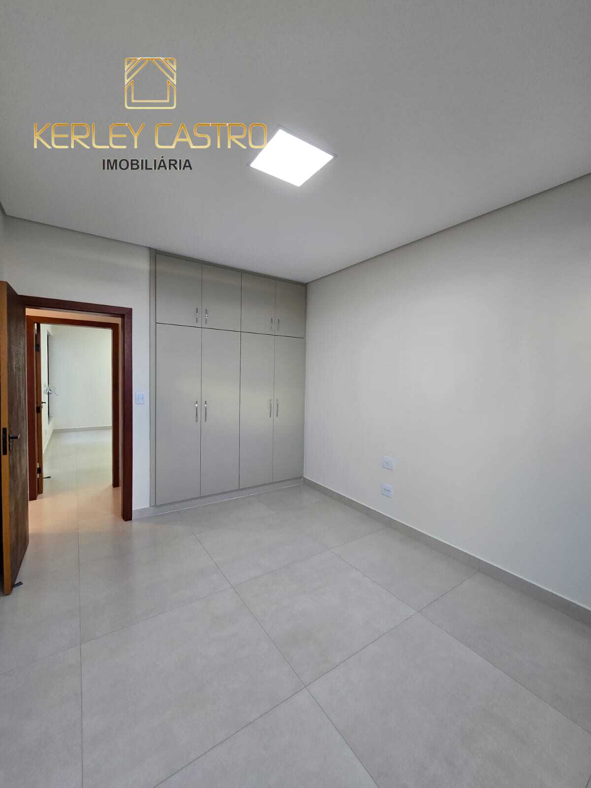 VENDO CASA MODERNA NO BAIRRO JARDIM CAMBUÍ- Sete Lagoas, MG! VENDO CASA MODERNA NO BAIRRO JARDIM CAMBUÍ- Sete Lagoas, MG!