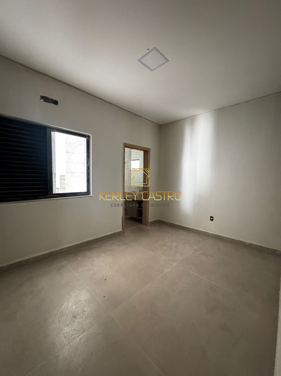 VENDO LINDA CASA C/ ÁREA GOURMET-JARDIM ARIZONA-Sete Lagoas,MG