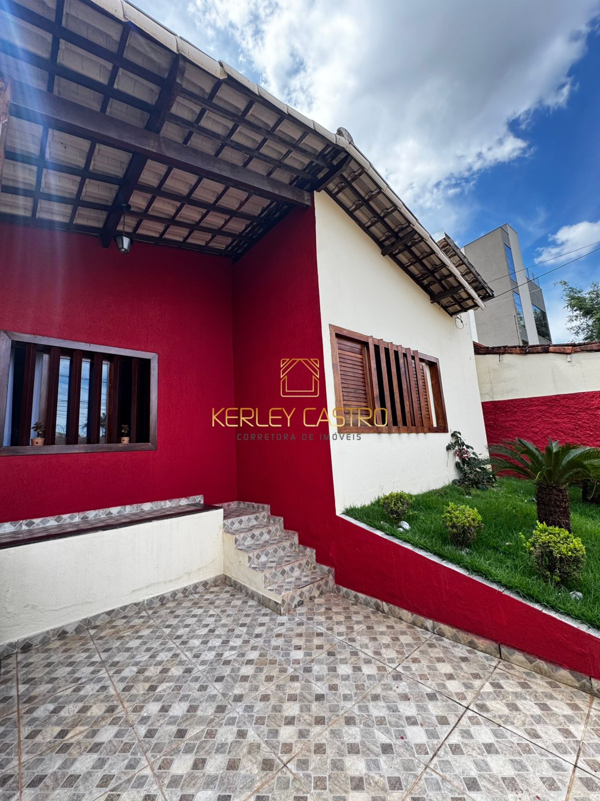 VENDO CASA C/ PISCINA-JARDIM CAMBUI