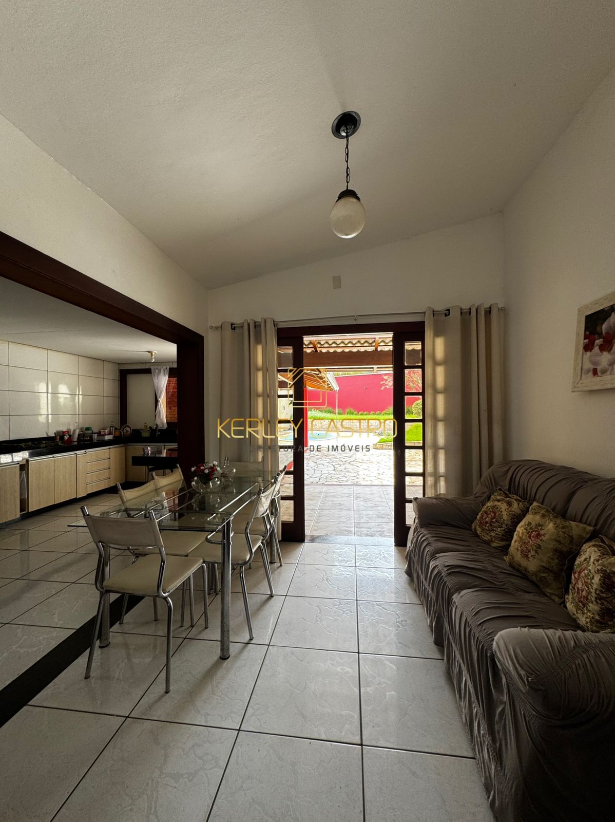 VENDO CASA C/ PISCINA-JARDIM CAMBUI