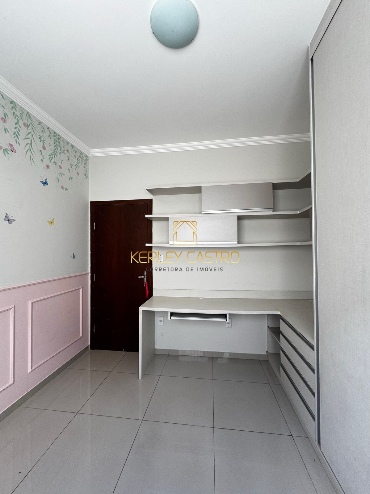 VENDO LINDA CASA, no JK - em Sete Lagoas, MG